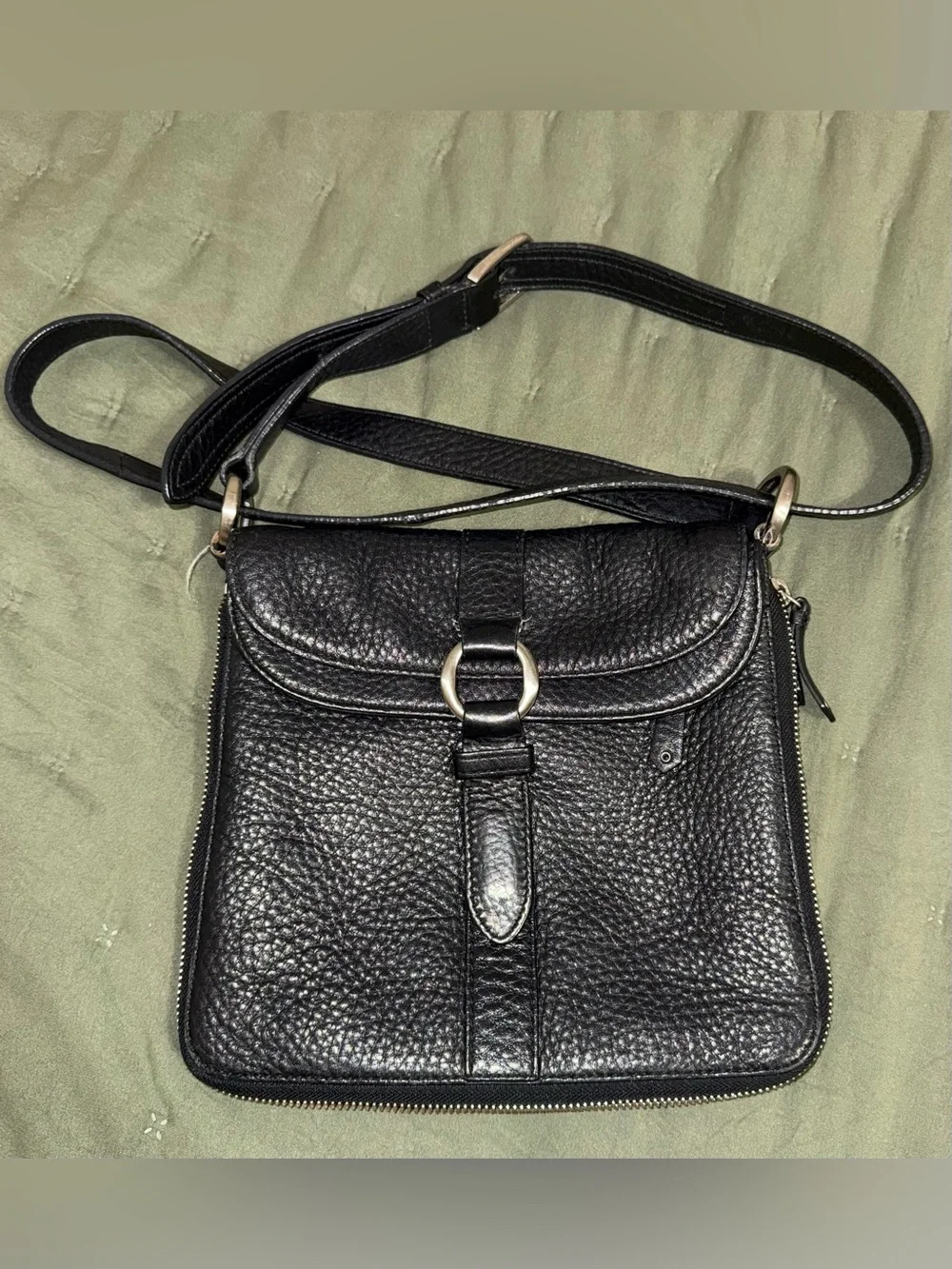 Clark’s Black Pebbled Leather Crossbody Bag